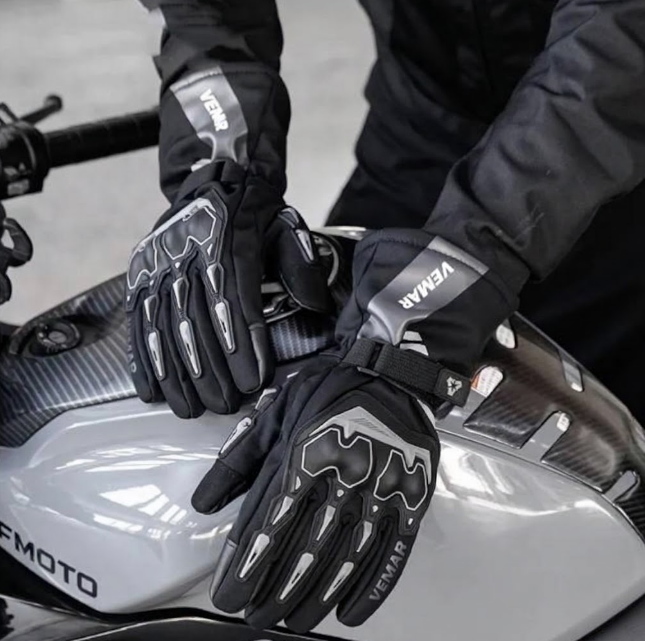 Coldprotect Rechargeable Heated Winter Gloves With Even Heat Distribution For Outdoor Activities