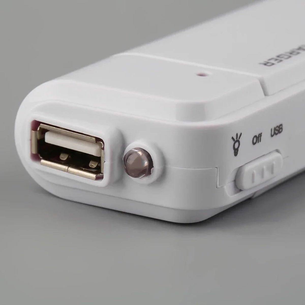 Aa Battery Power Bank Emergency Charger For Smartphones - Image 3