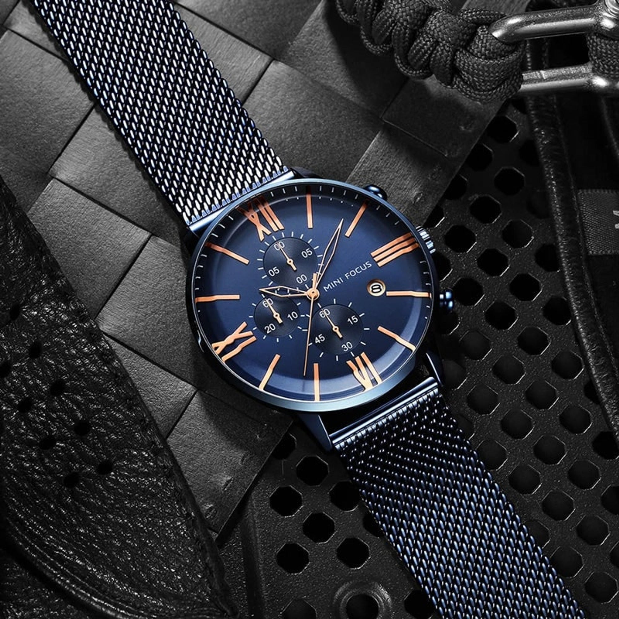 Chronograph Watch with Streamlined Milanese Mesh and Roman Numerals - Image 2