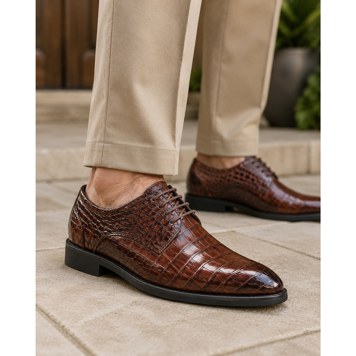 Croc Shoes with Adjustable Derby Lace-Up and Leather - Image 2