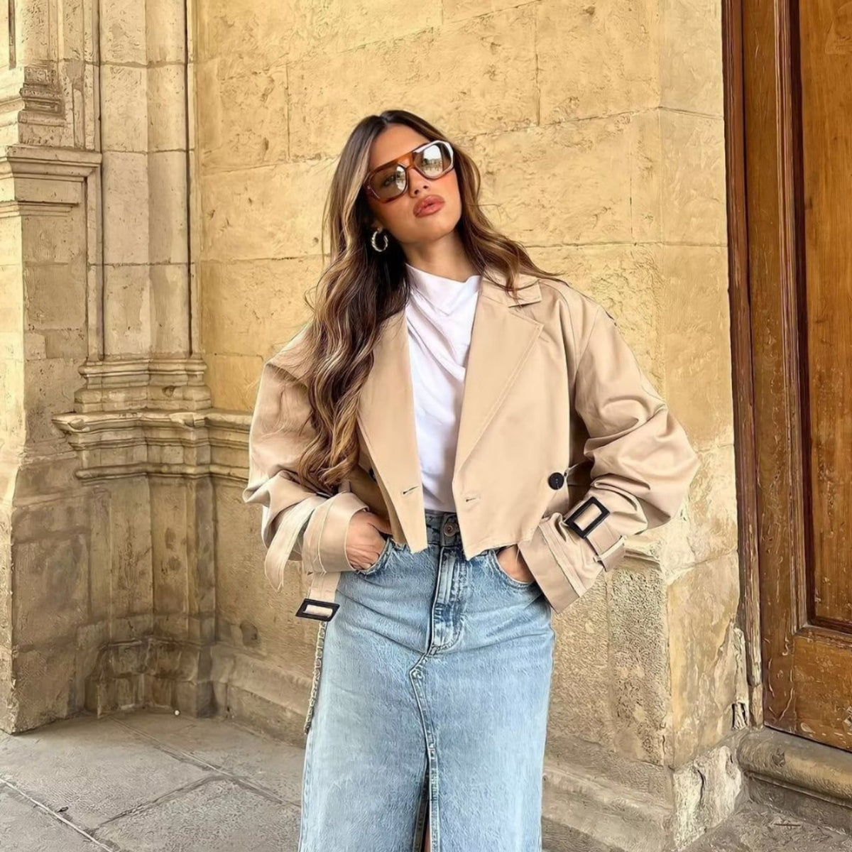Cropped Trench Coat with Relaxed Fit and Lapel Collar - Image 2