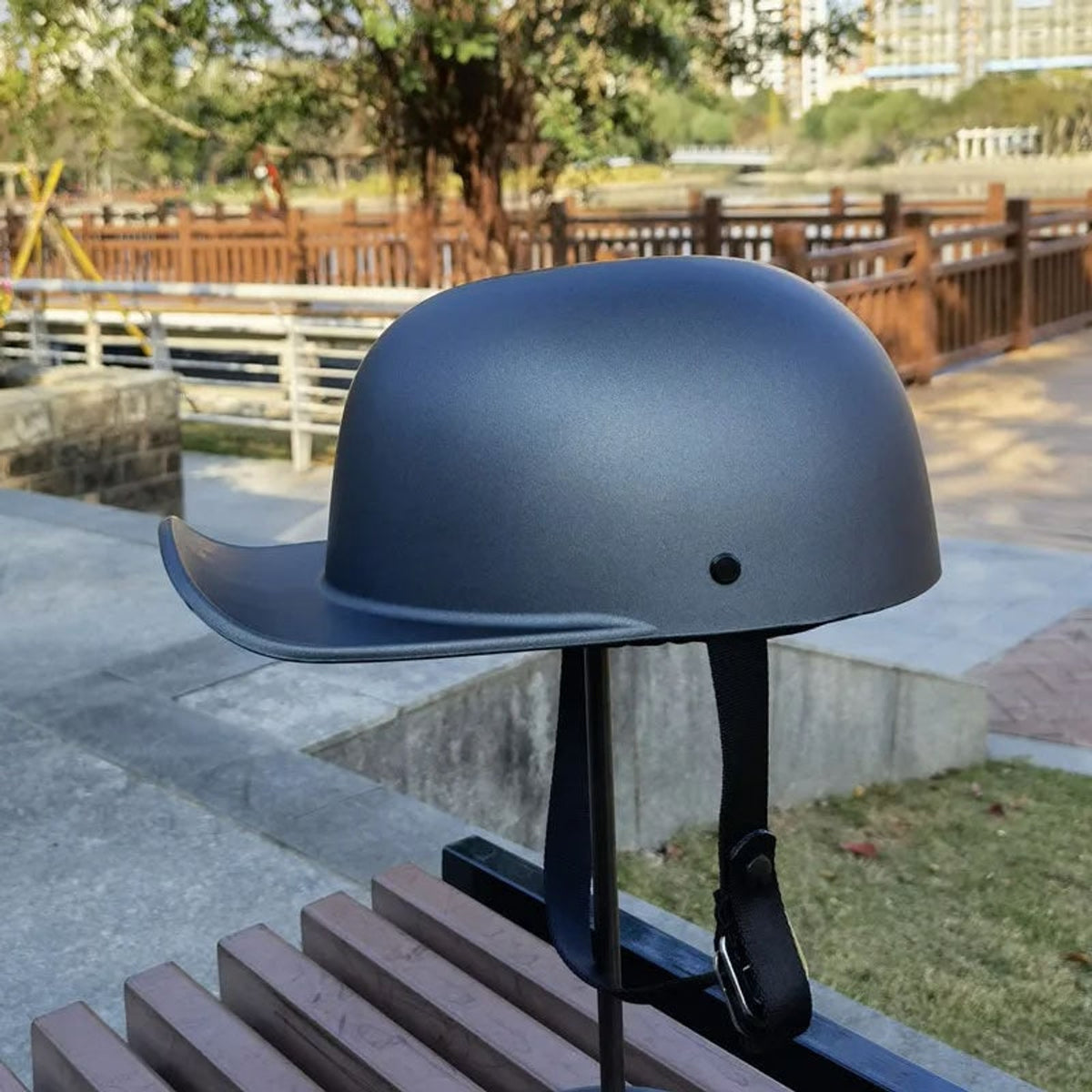 Dot Approved Motorcycle Helmet With Classic Cap Style - Image 11