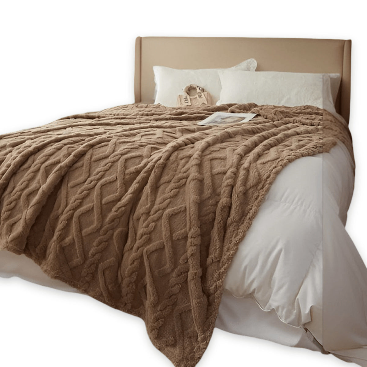 Double-Layer Fleece Blanket With Modern Geometric Design - Image 4