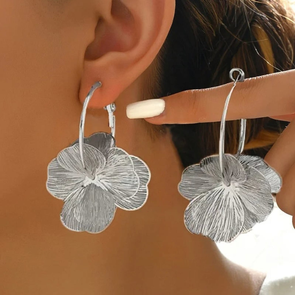 Floral Earrings with Sculptural Metal Design and Snap Closure - Image 4
