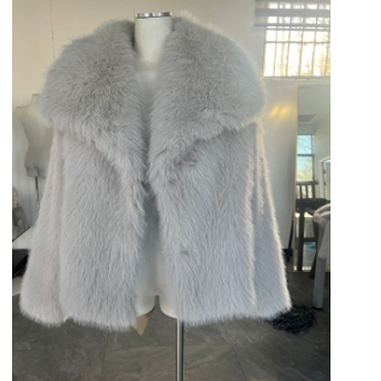 Fur Coat with Warm Short Jacket and Lapel Collar - Image 15