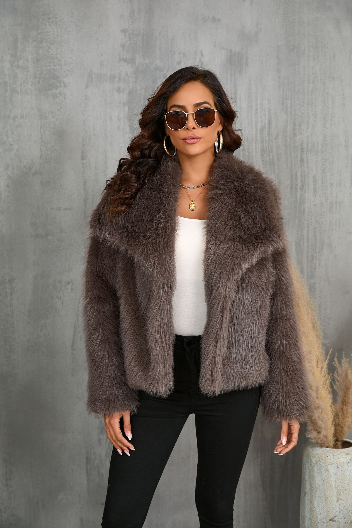 Fur Coat with Warm Short Jacket and Lapel Collar - Image 5