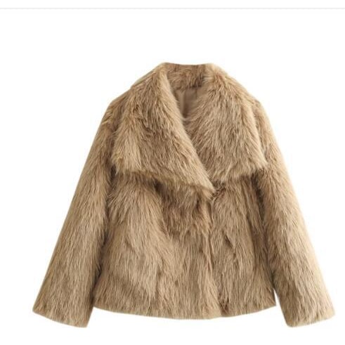 Fur Coat with Warm Short Jacket and Lapel Collar - Image 9