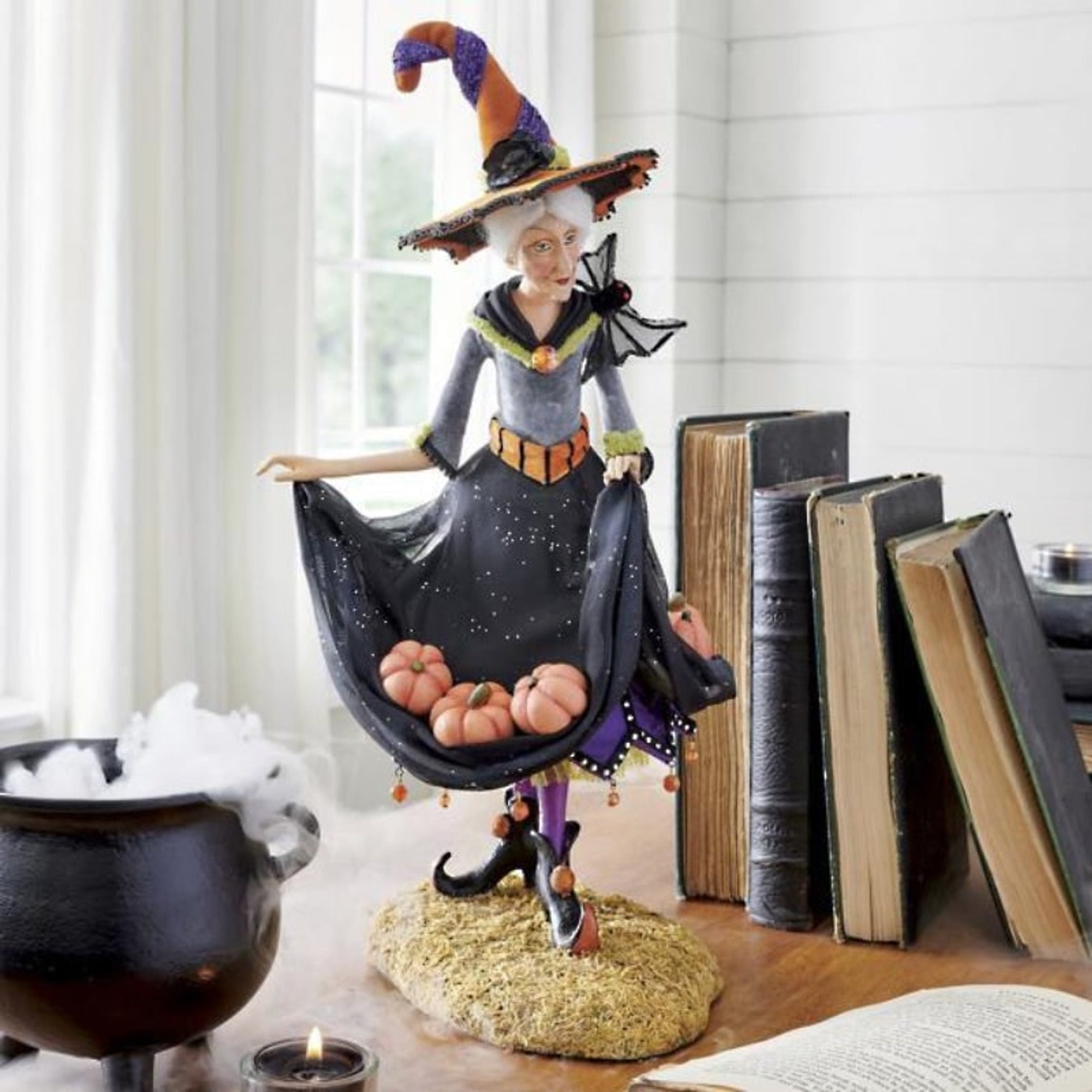 Halloween Figurine Witch With Resin Construction And Lightweight Design For Seasonal Decor - Image 4