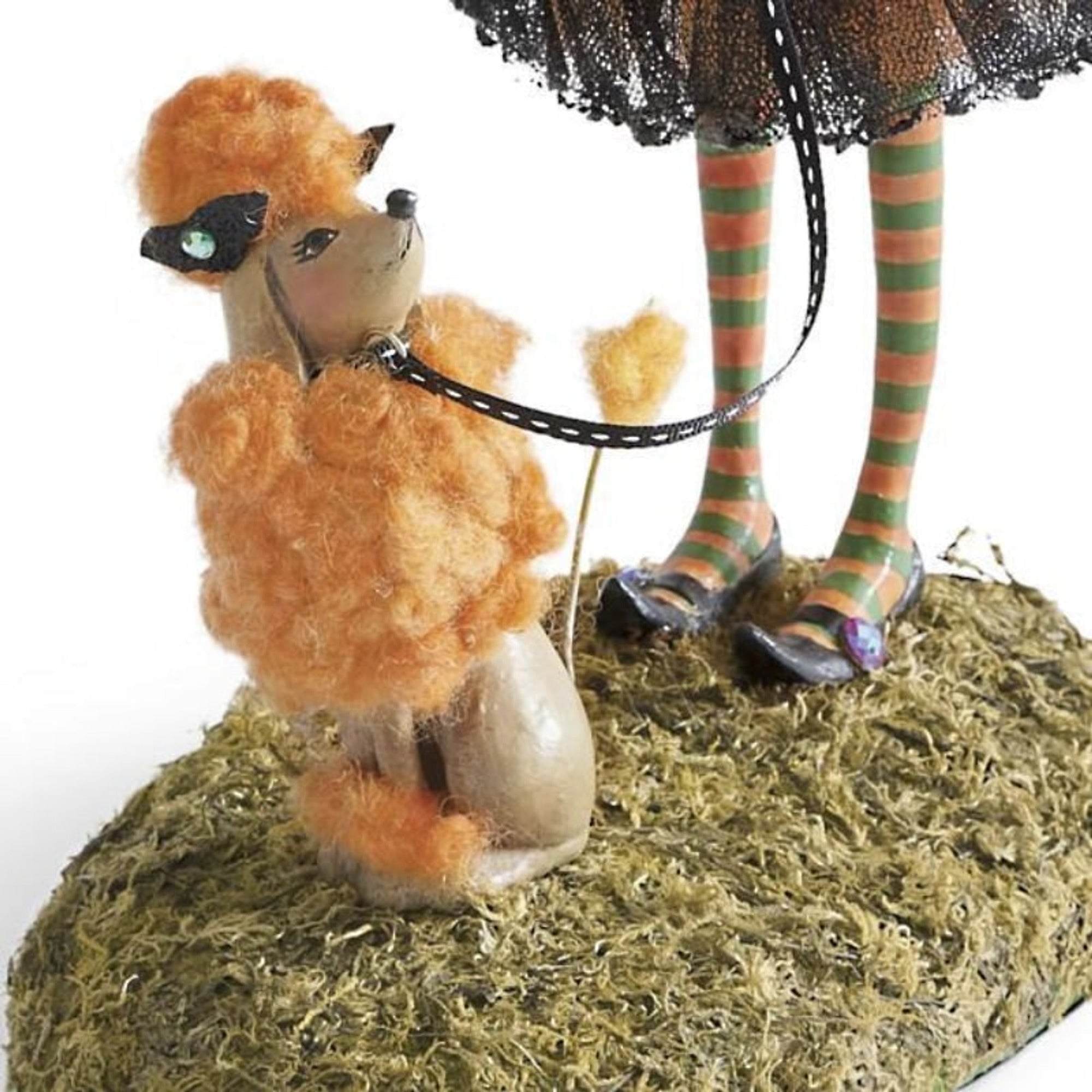Halloween Figurine Witch With Resin Construction And Lightweight Design For Seasonal Decor - Image 8