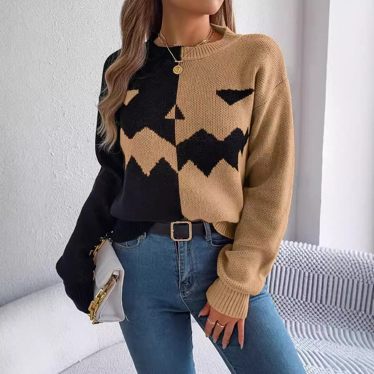 Halloween Sweater with Relaxed Knitted Pullover and Contrast Color - Image 4