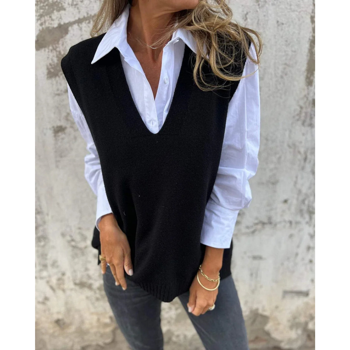 Knit Vest with V-Neck Cardigan Design and Sleeveless Fit - Image 4