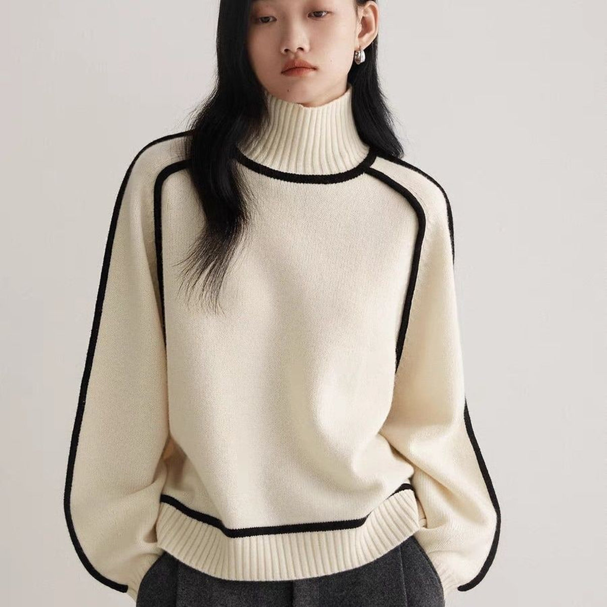 Knitted Pullover Sweater with Long Sleeve Turtleneck and Cable Knit - Image 11