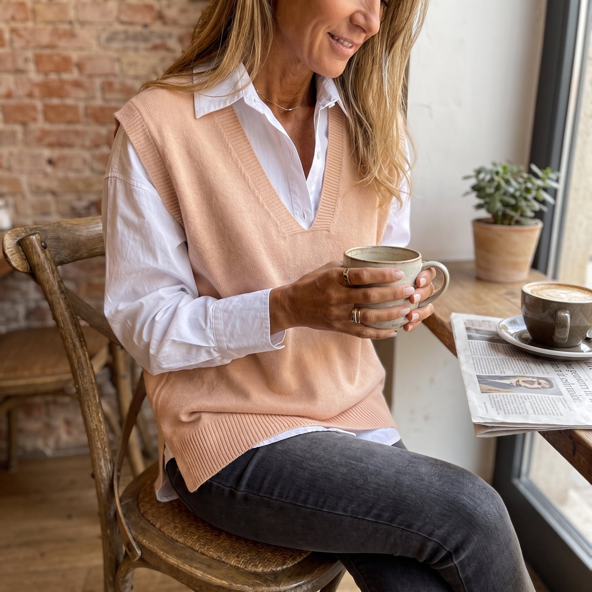 Knitted Vest Sweater V-Neck Sleeveless Pullover Solid Color - in-use