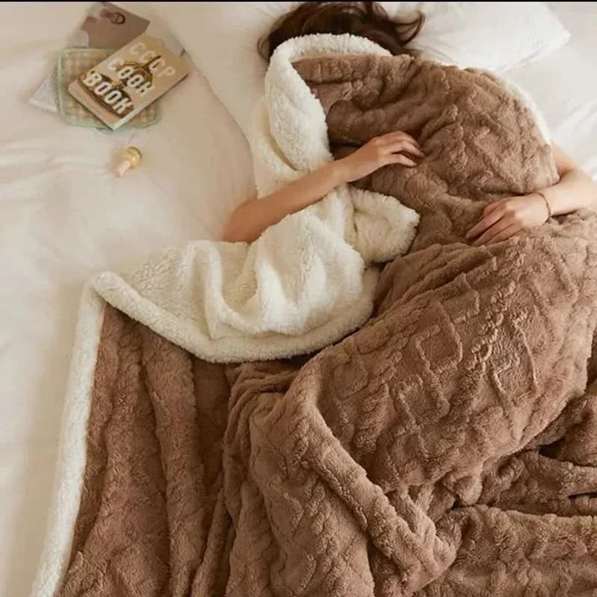 Lambswool Winter Thick Fleece Blanket - Image 1