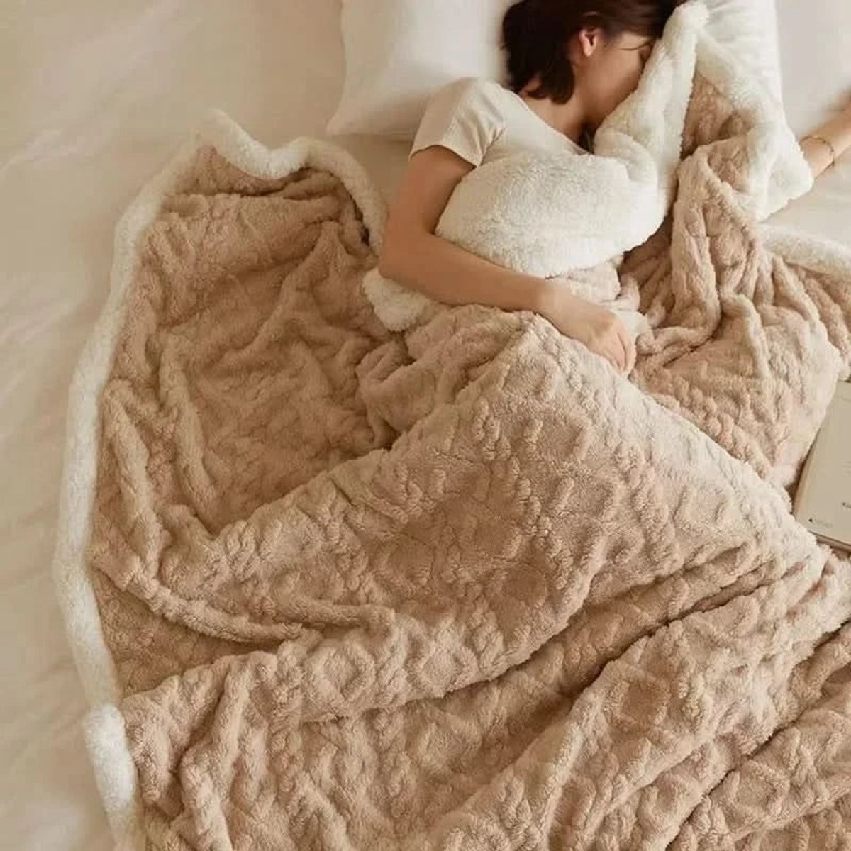 Lambswool Winter Thick Fleece Blanket - Image 6