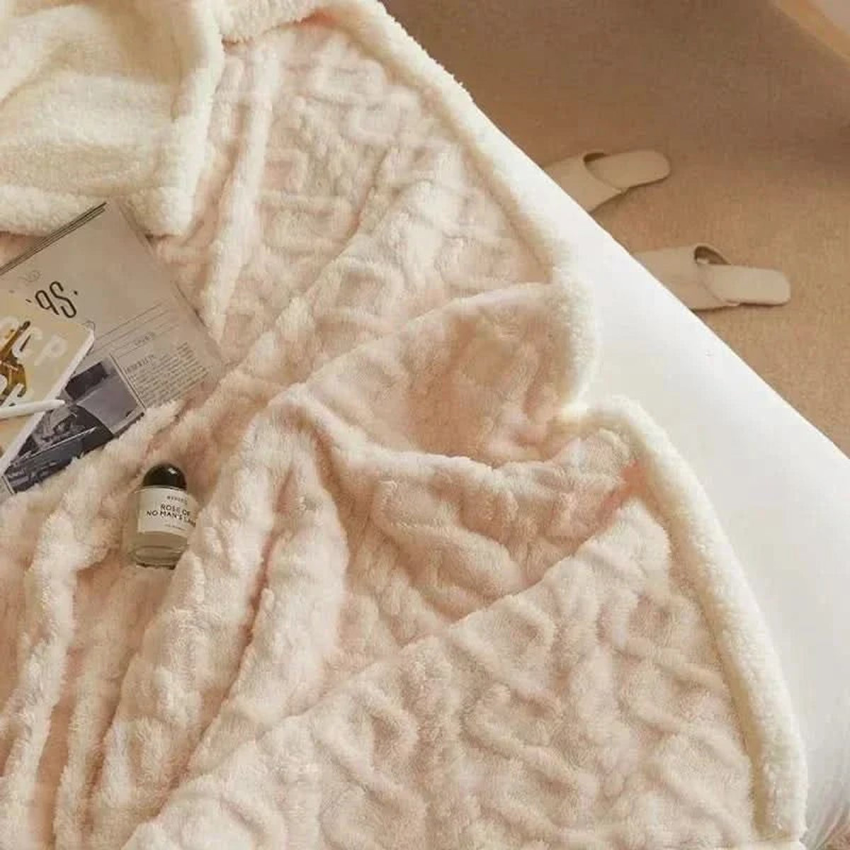 Lambswool Winter Thick Fleece Blanket - Image 8