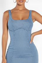 NOVA | Robe midi en denim pour femmes – Robe moulante ajustée sans manches en denim