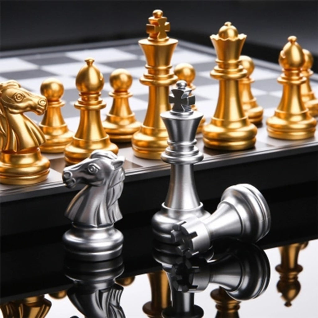 Magnetic Chess Set With Folding Board For Elementary School Students - Image 4