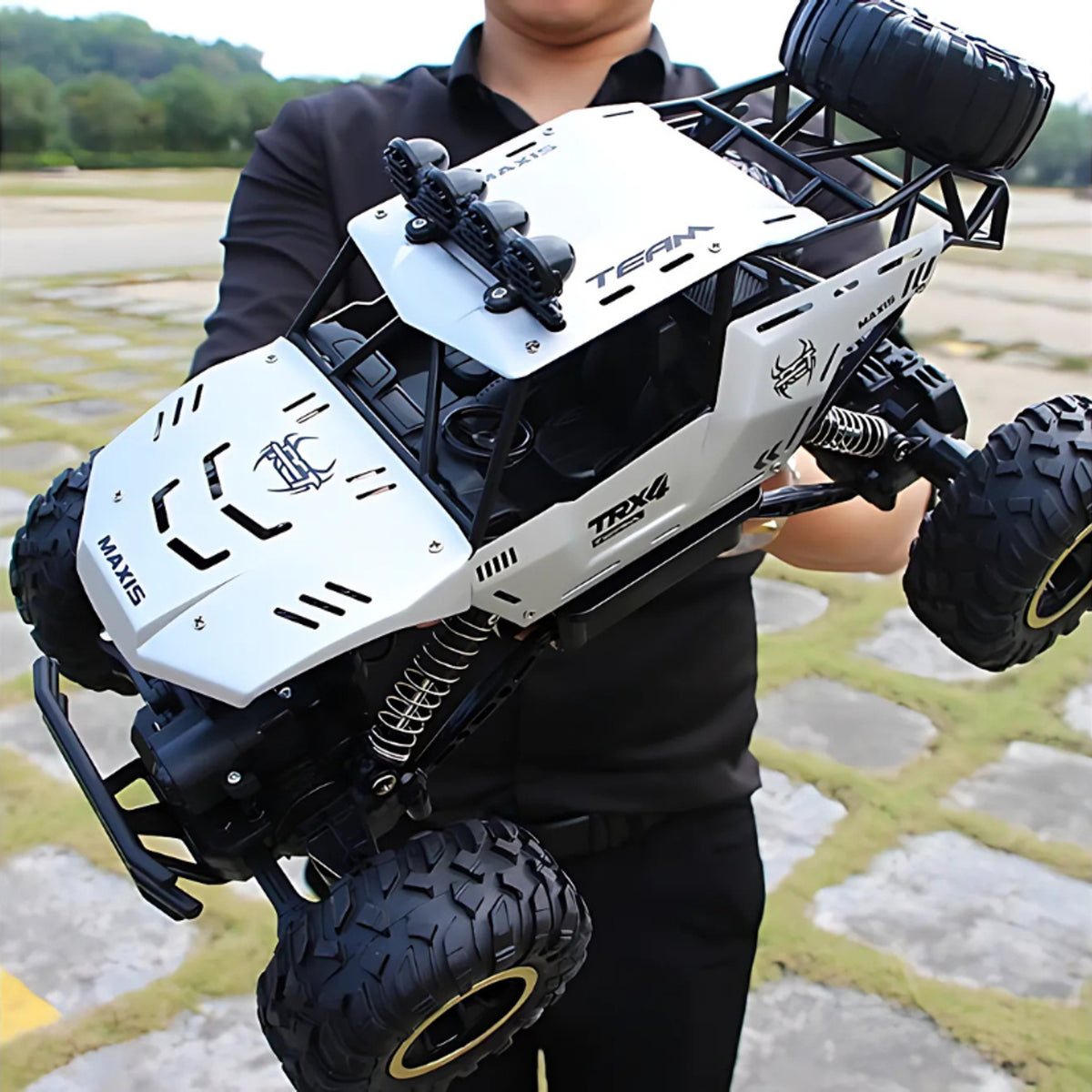 Maygo RC Offroad Car 4x4 Remote Control Vehicle For Children And Adults - Image 5