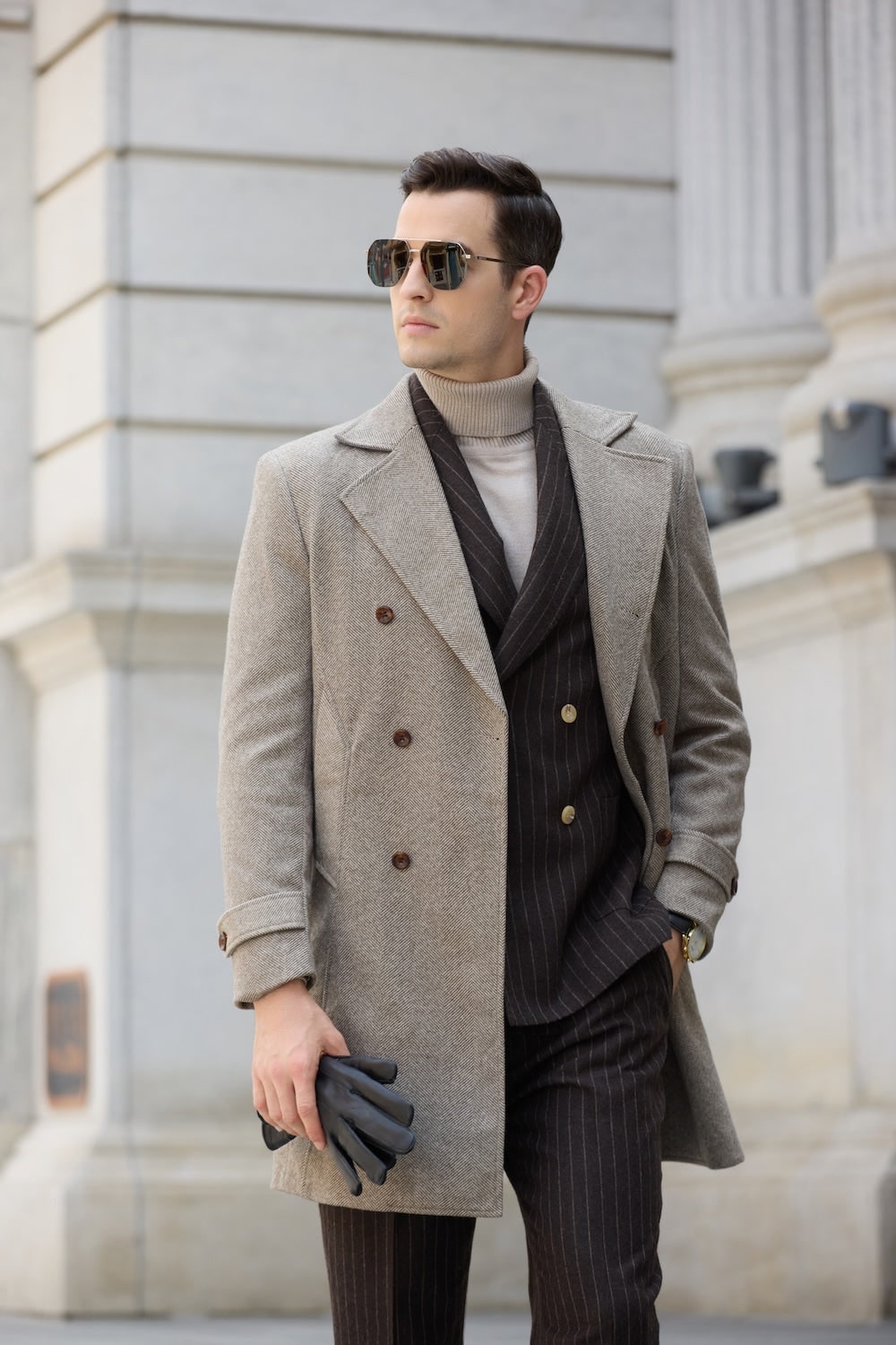Men's Outerwear with Streamlined Long Coat and Double-Breasted Front - Image 1