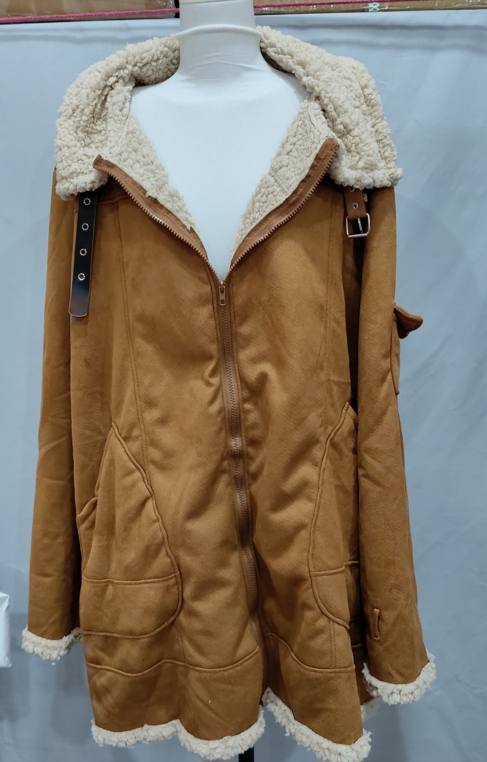 Men's Winter Jacket with Warm Fleece Lining and Detachable Hood - Image 4
