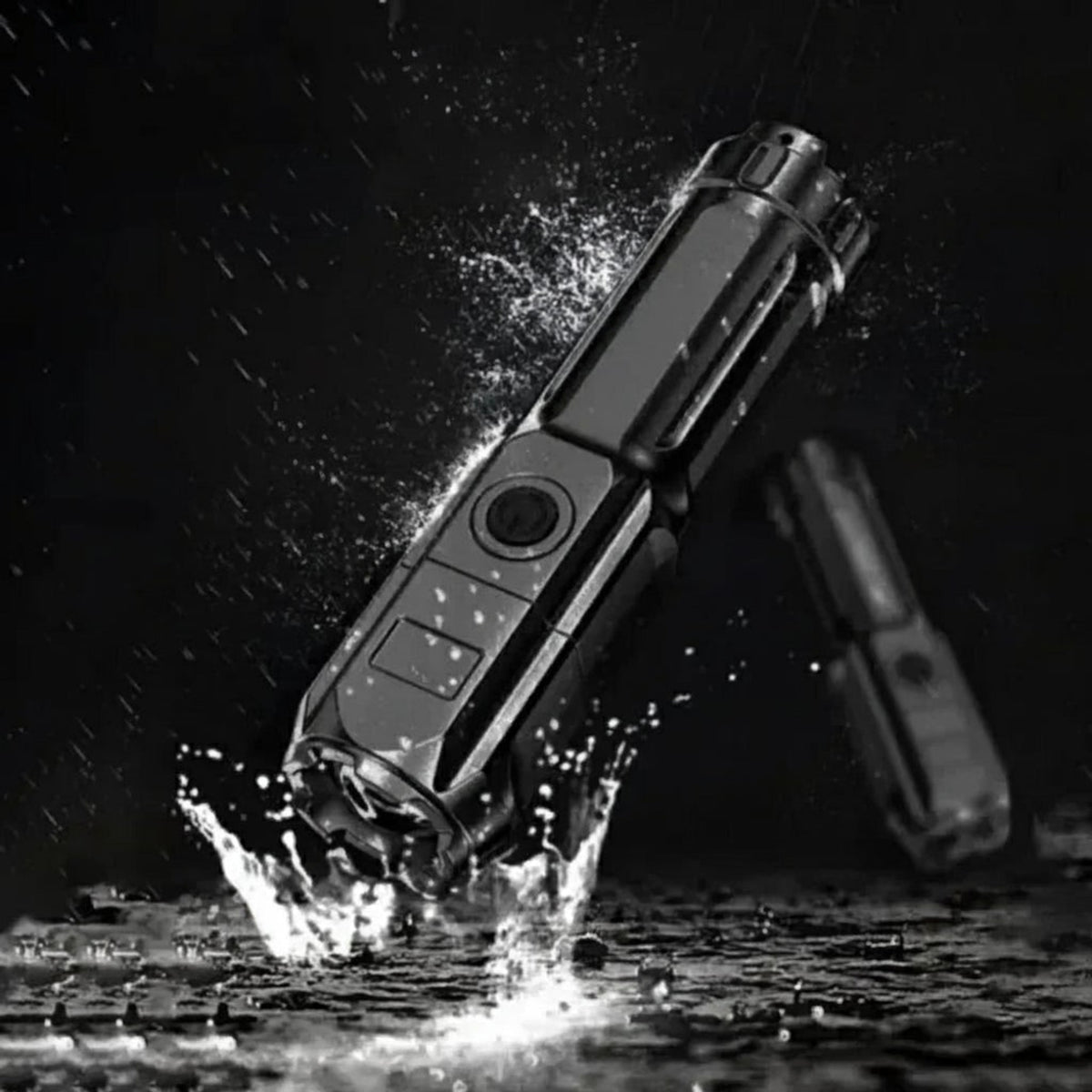Rechargeable 2000 Lumen LED Flashlight With Waterproof Body - Image 6
