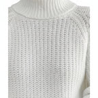 Ribbed Turtleneck Sweater In Chunky Knit With Relaxed Oversized Silhouette - detail