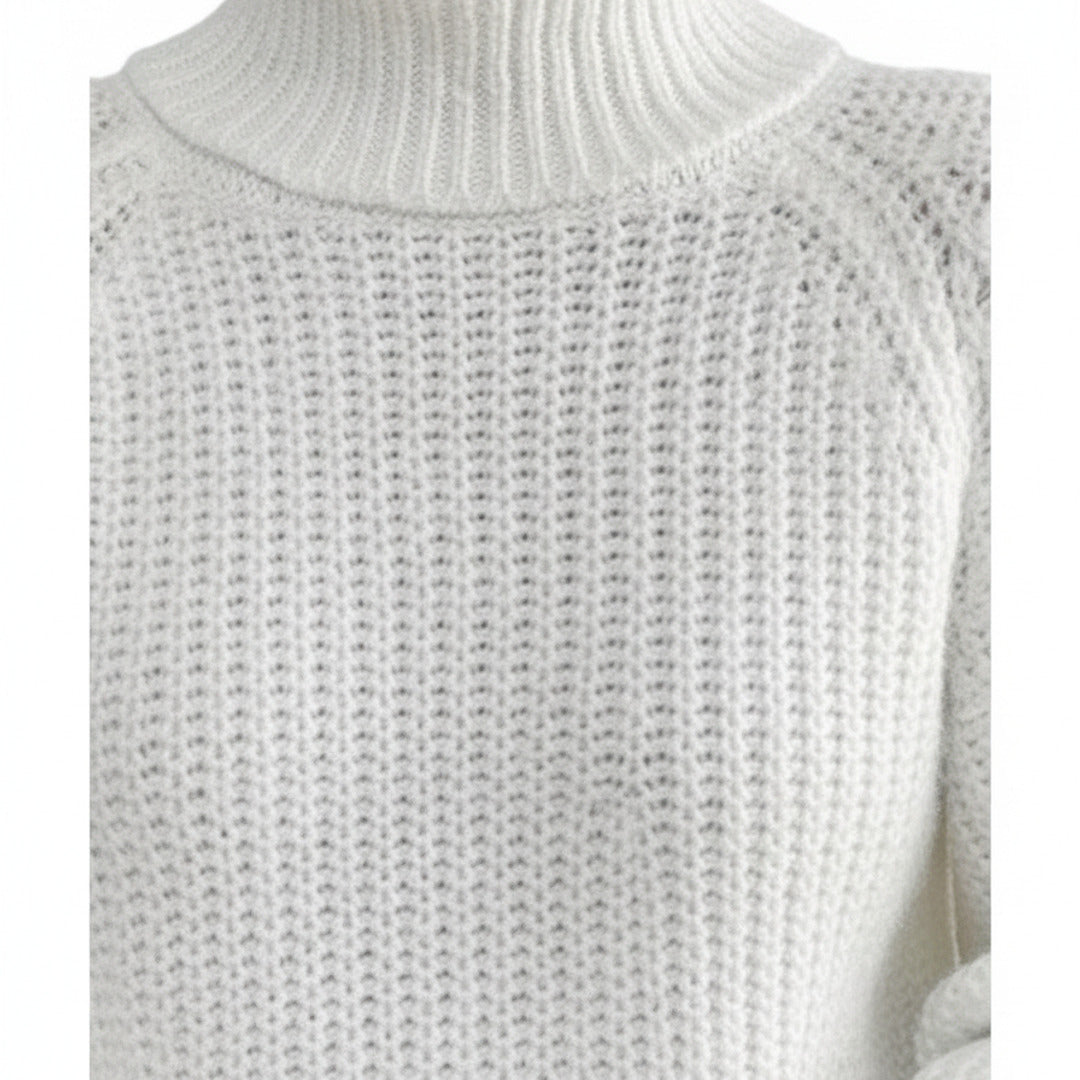 Ribbed Turtleneck Sweater In Chunky Knit With Relaxed Oversized Silhouette - detail