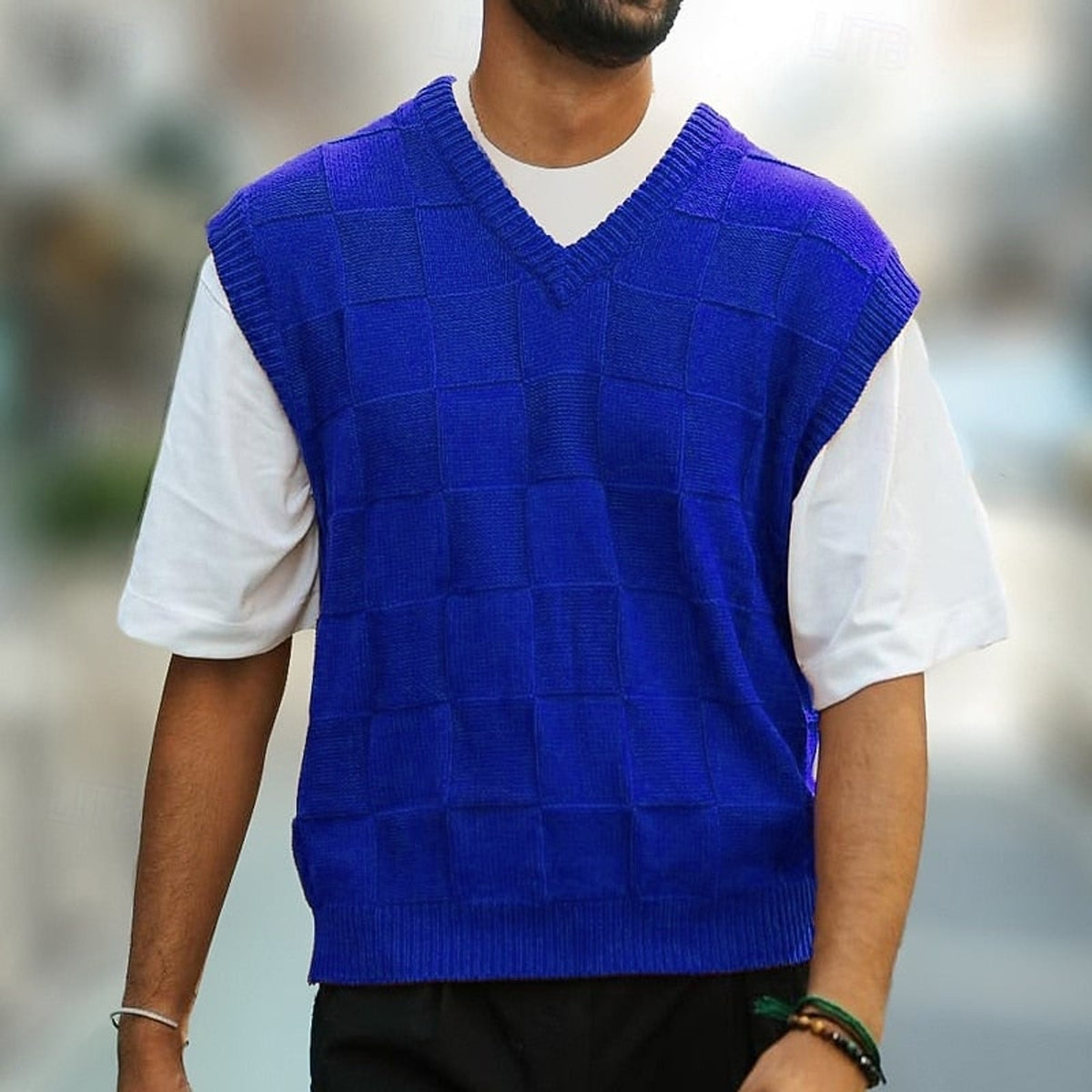 Sweater Vests with Knit Checkerboard Texture and V-Neck - Image 5