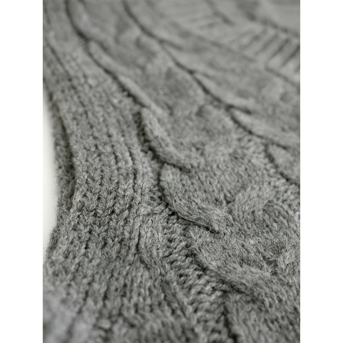 Sweater Vests with Knit V-Neck Design and Sleeveless Cut - Image 4
