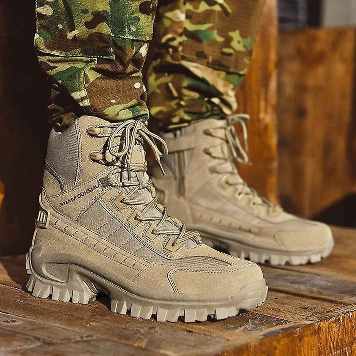 Tactical Boots with Rugged Military Style and Lace-Up - Image 3
