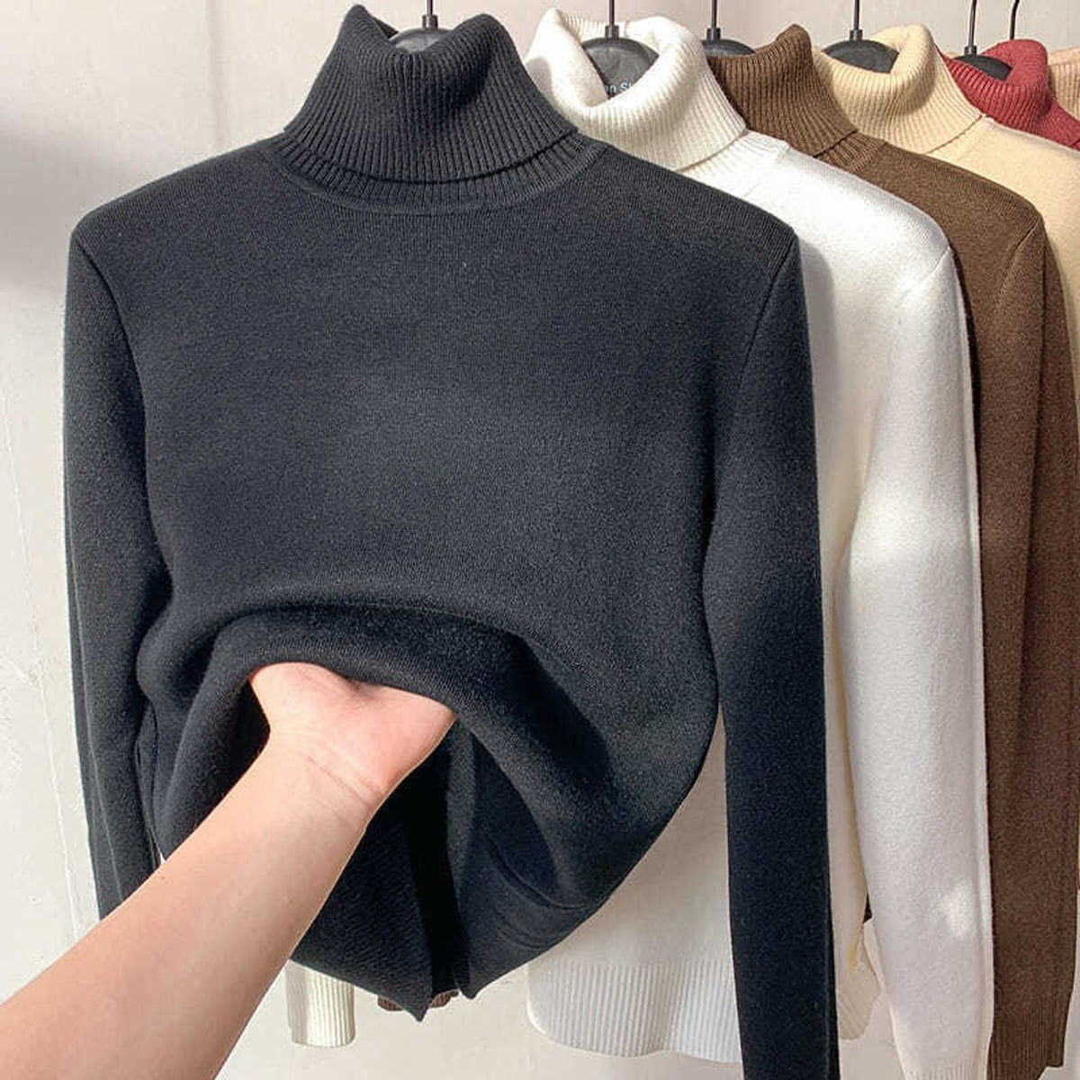 Thermal Undershirt With Thickened Fleece Knit For Warmth Without Bulk - Image 5