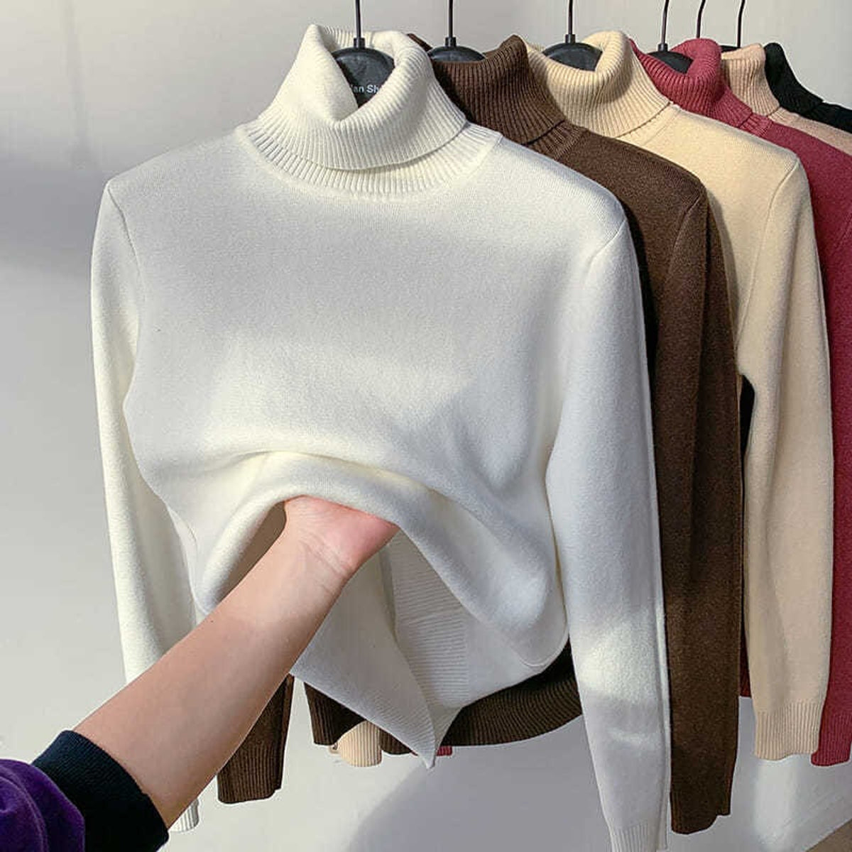 Thermal Undershirt With Thickened Fleece Knit For Warmth Without Bulk - Image 6