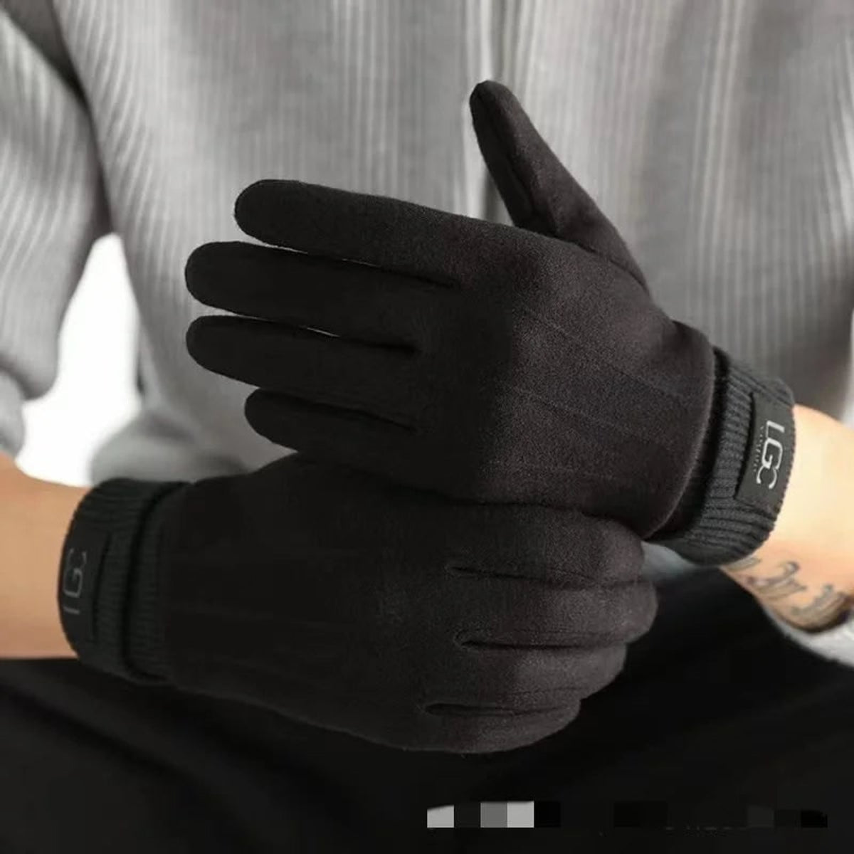Touchscreen Gloves with Cashmere Blend Fingered and Ribbed Cuff - Image 4