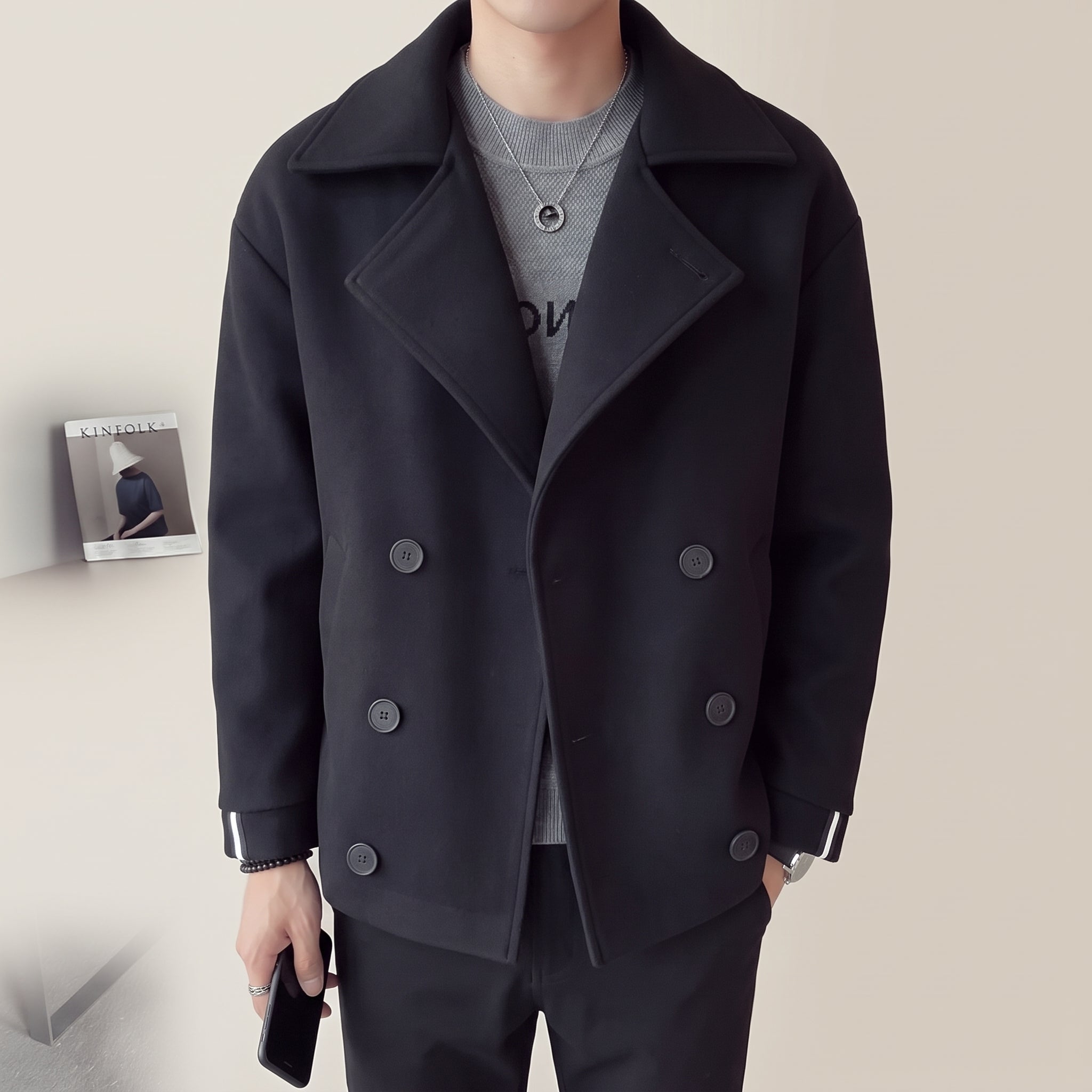 Cropped Trench Coat With Wide Lapels - Black