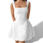 NOVA | Robe mini blanche à col carré pour femmes – Robe élégante évasée printemps et été