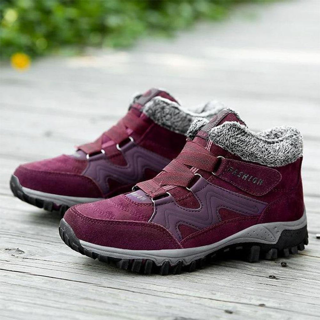 Winter Boots with Supportive Mid-Height and Non-Slip Outsole - Image 8