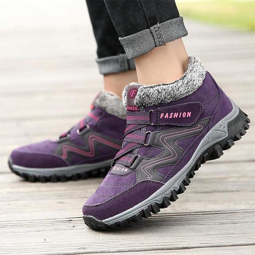 Winter Boots with Supportive Mid-Height and Non-Slip Outsole - Image 2