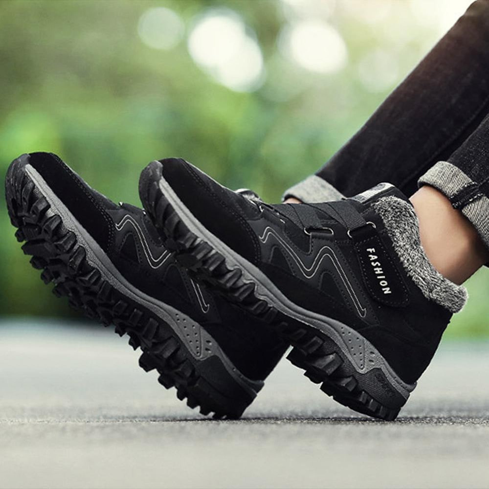Winter Boots with Supportive Mid-Height and Non-Slip Outsole - Image 5