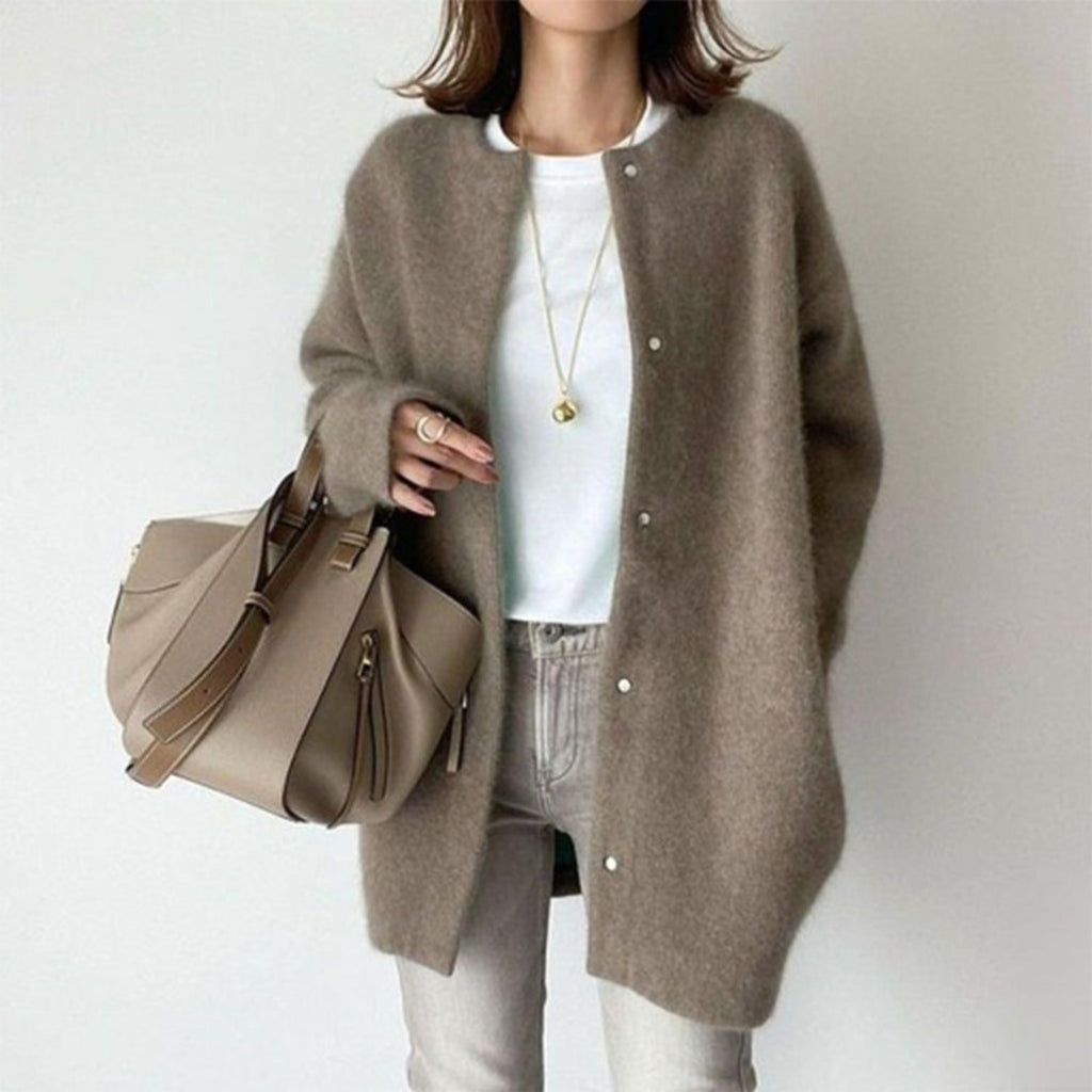 Women's Cardigan with Relaxed Collar Fit and Button-Front - Image 6