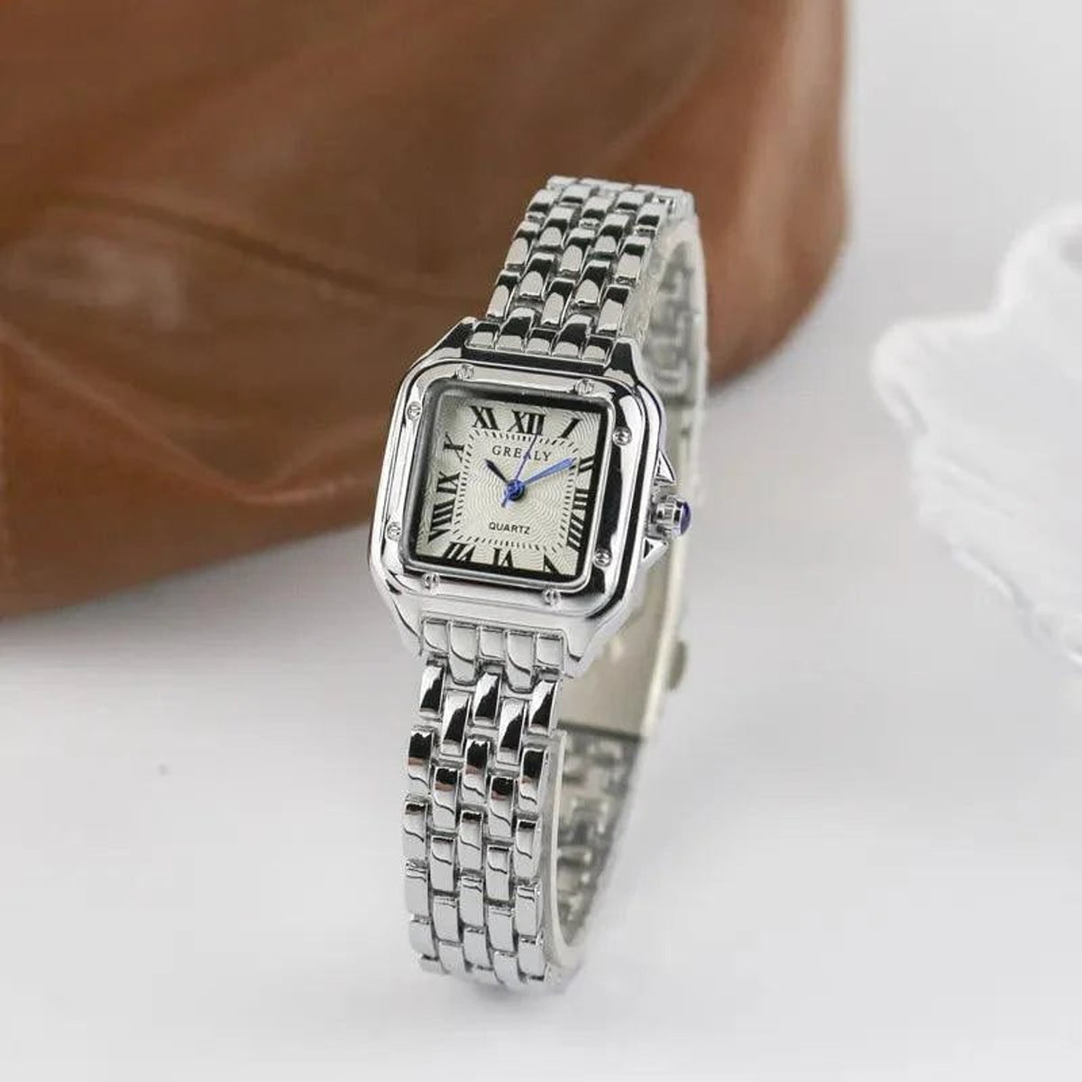 Women's Square Watch with Comfortable Link Bracelet and Roman Numerals - Image 5