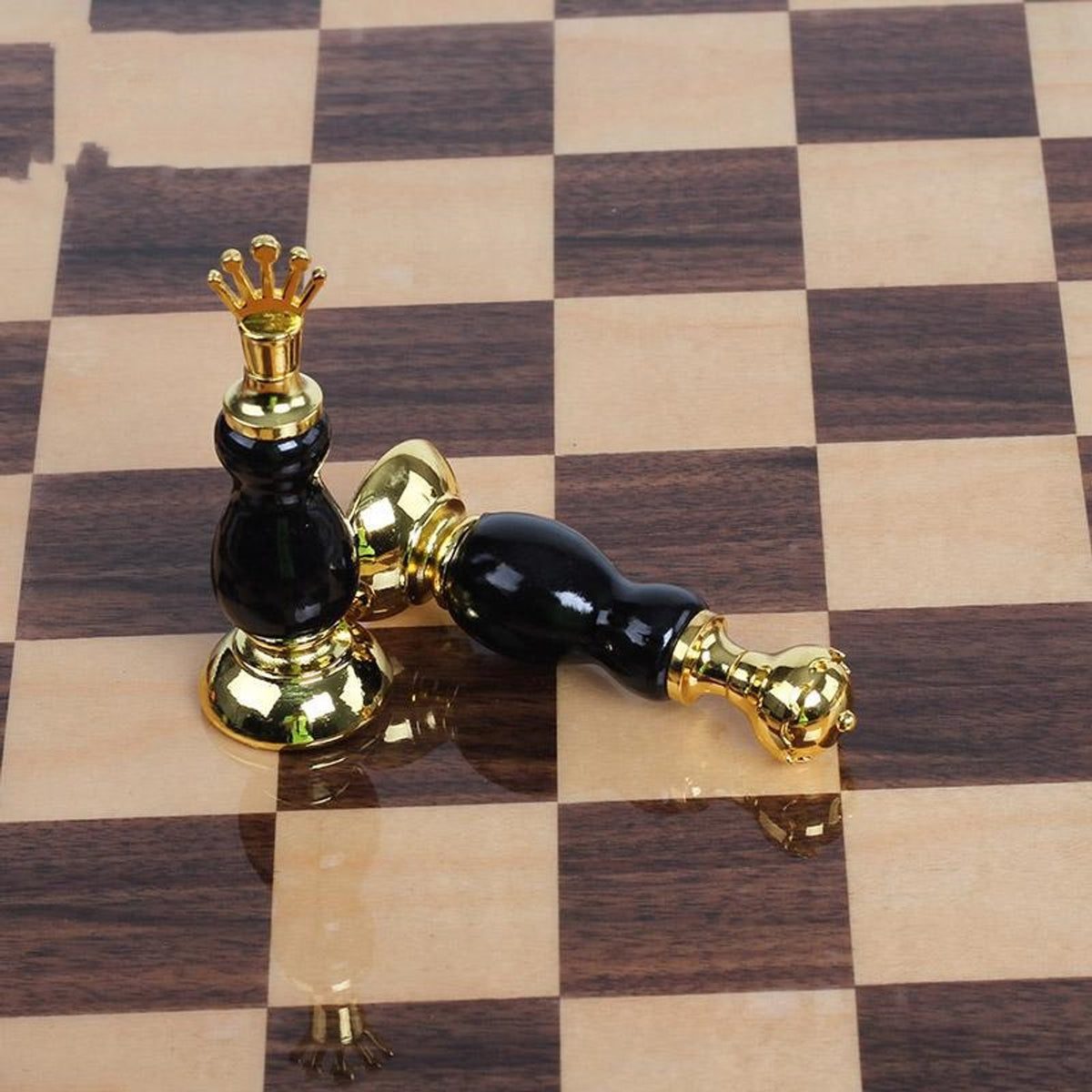 Wooden Chess Set With Handmade Paint Zinc Alloy Pieces - Image 4